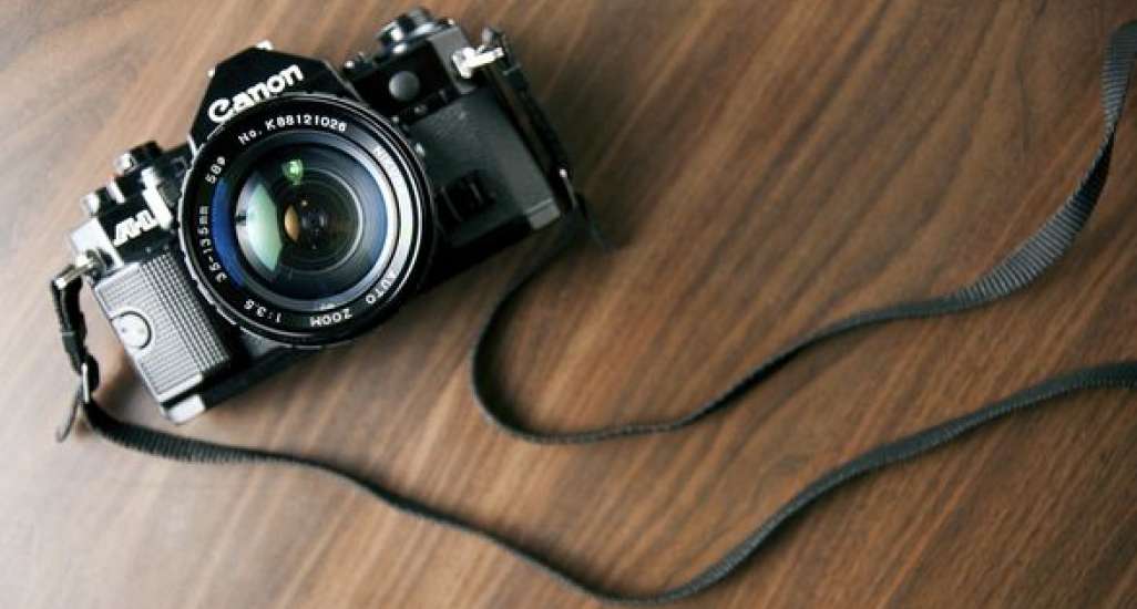 Кто не хочет получить хороший фотоаппарат бесплатно?