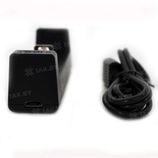 Зарядное устройство XTAR MC1 для аккумуляторных элементов с USB кабелем 4