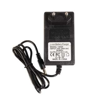 Зарядное устройство TS10.8В2A Tonsload для литий-ионных аккумуляторов (12.6В 2А)